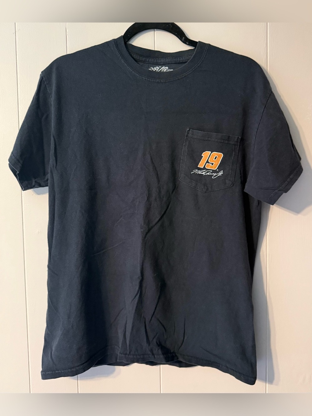 Martin Truex Jr #19 Bass Pro Shops NASCAR Pocket T-Shirt Joe Gibbs Racing Mens M
